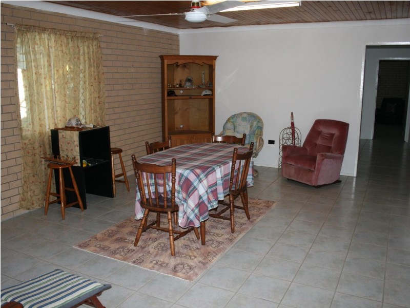 91 Urangan St, Torquay QLD 4655