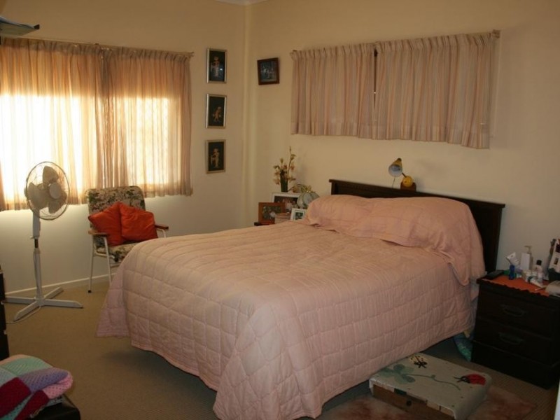 1/81 Miller St, Urangan QLD 4655