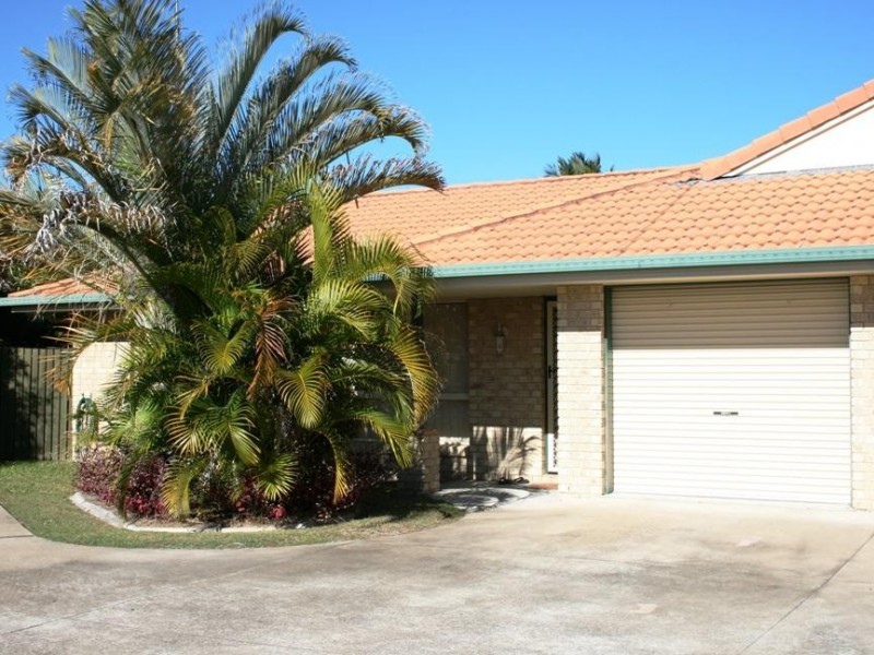 1/1 Alana Ct, Torquay QLD 4655
