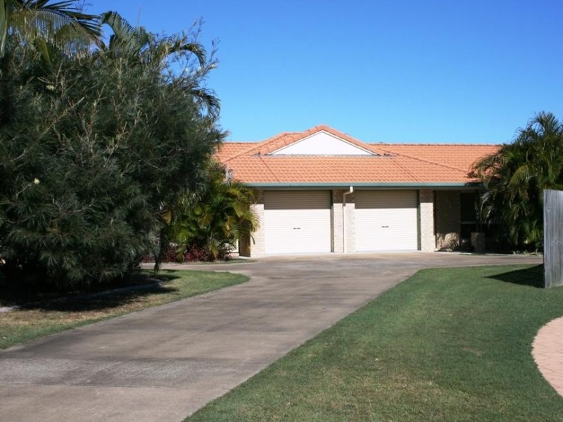 1/1 Alana Ct, Torquay QLD 4655