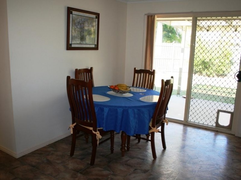 1/1 Alana Ct, Torquay QLD 4655