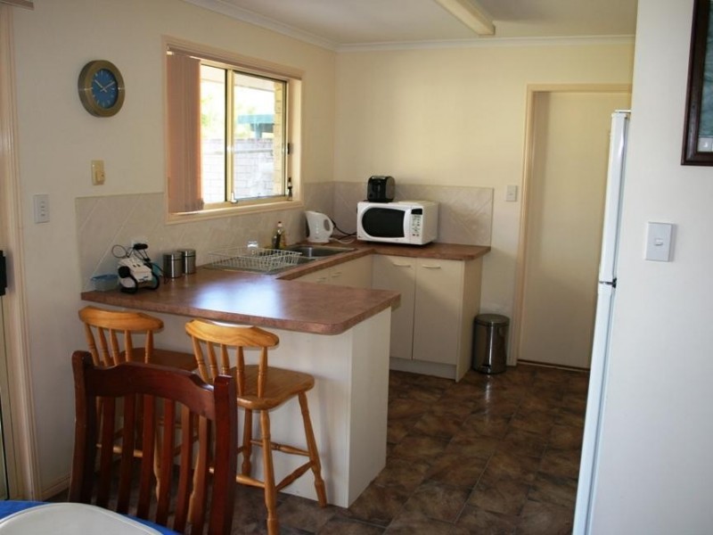1/1 Alana Ct, Torquay QLD 4655