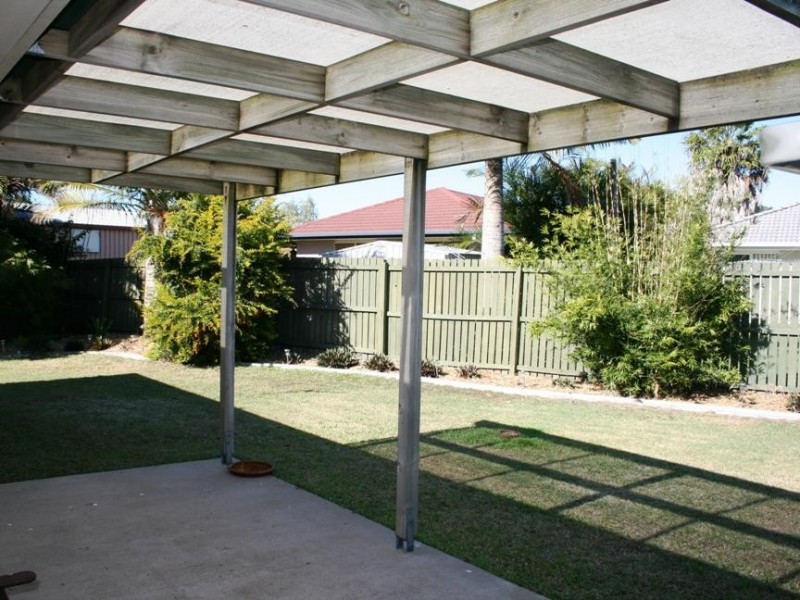 1/1 Alana Ct, Torquay QLD 4655