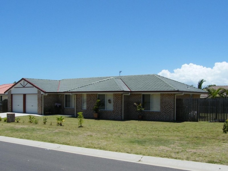 11 Cato Ct, Torquay QLD 4655