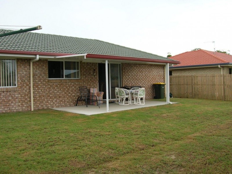 11 Cato Ct, Torquay QLD 4655