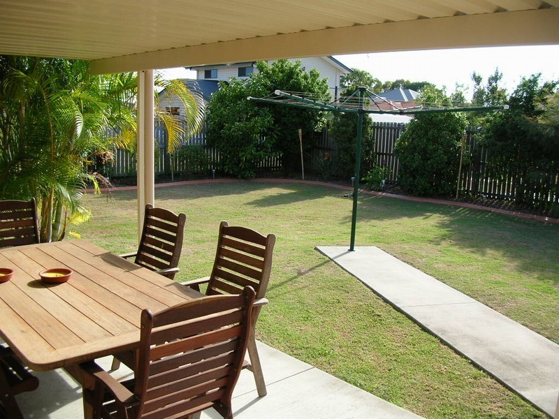 5 Sonder Street, Urangan QLD 4655
