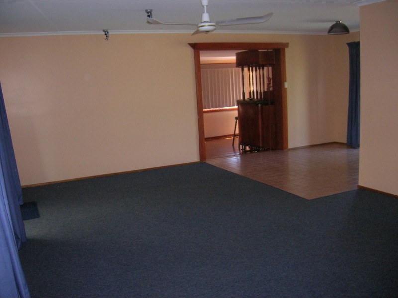 170 Truro Street, Urangan QLD 4655