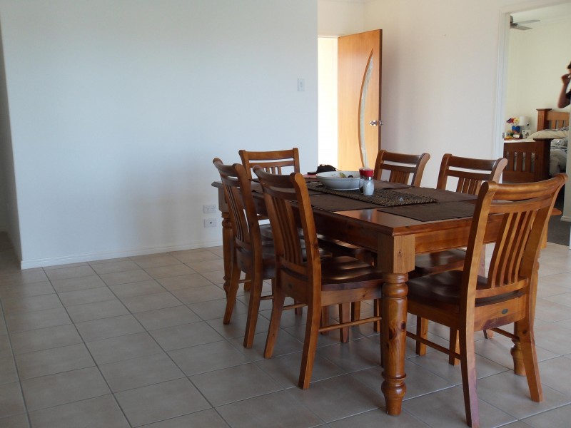 32 Earl St Vincent Cct, Eli Waters QLD 4655