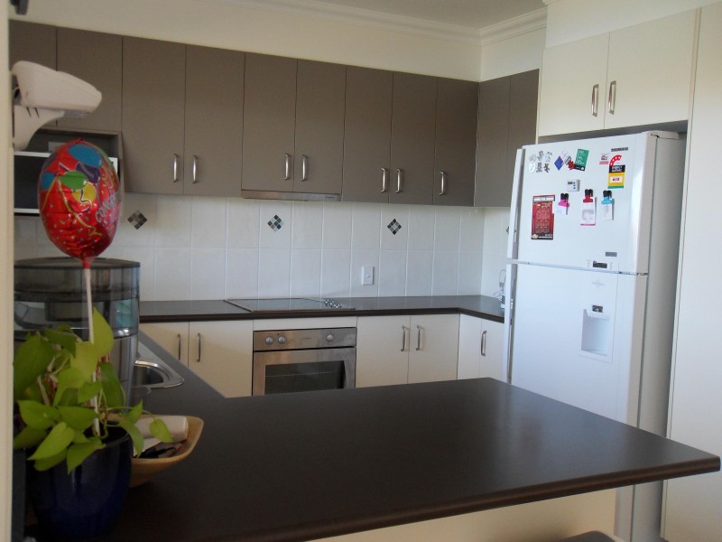 32 Earl St Vincent Cct, Eli Waters QLD 4655