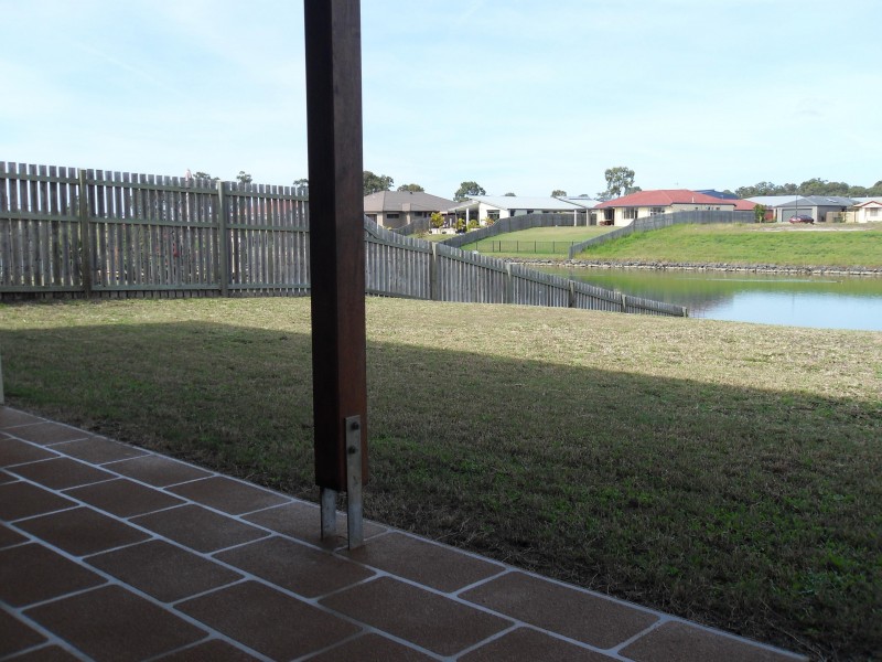 32 Earl St Vincent Cct, Eli Waters QLD 4655