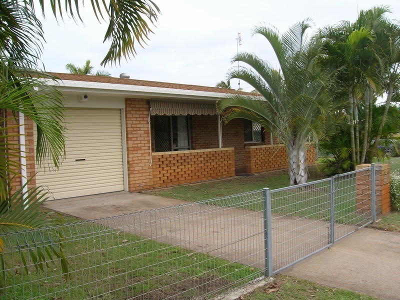 60 Hibiscus Street, Urangan QLD 4655