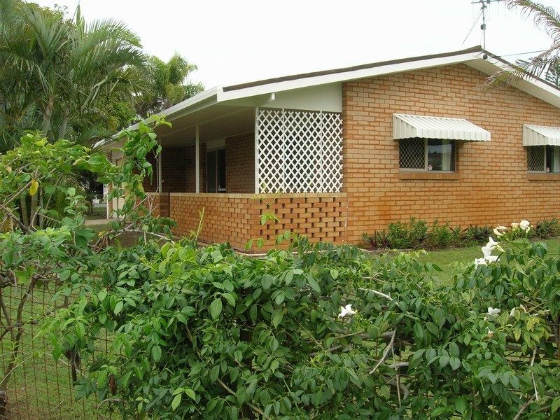 60 Hibiscus Street, Urangan QLD 4655