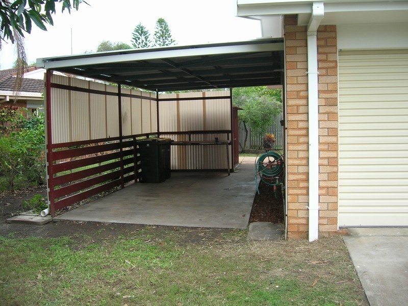 60 Hibiscus Street, Urangan QLD 4655