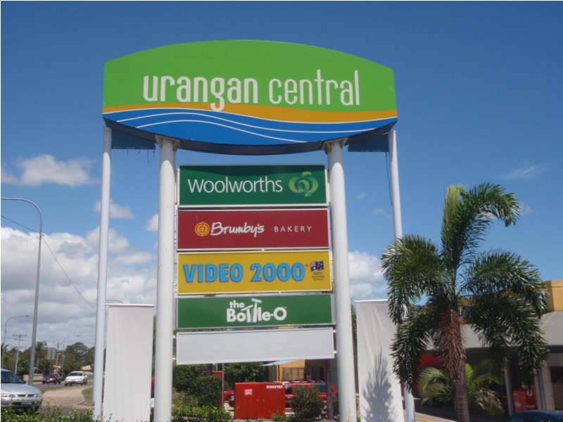15 William Street, Urangan QLD 4655