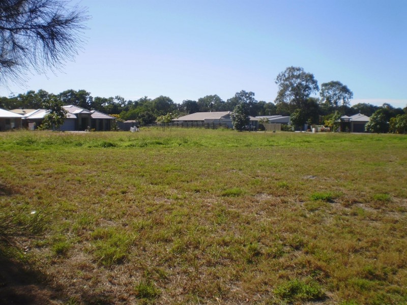 14 Beach Walk, Toogoom QLD 4655