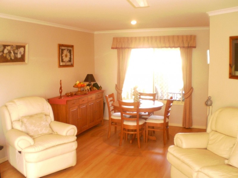 27 Anchorage Cct, Point Vernon QLD 4655