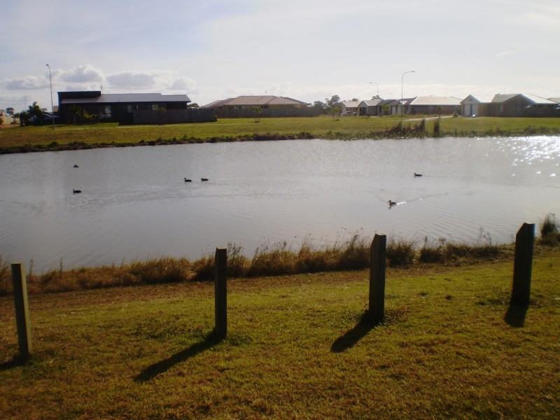 27 Anchorage Cct, Point Vernon QLD 4655