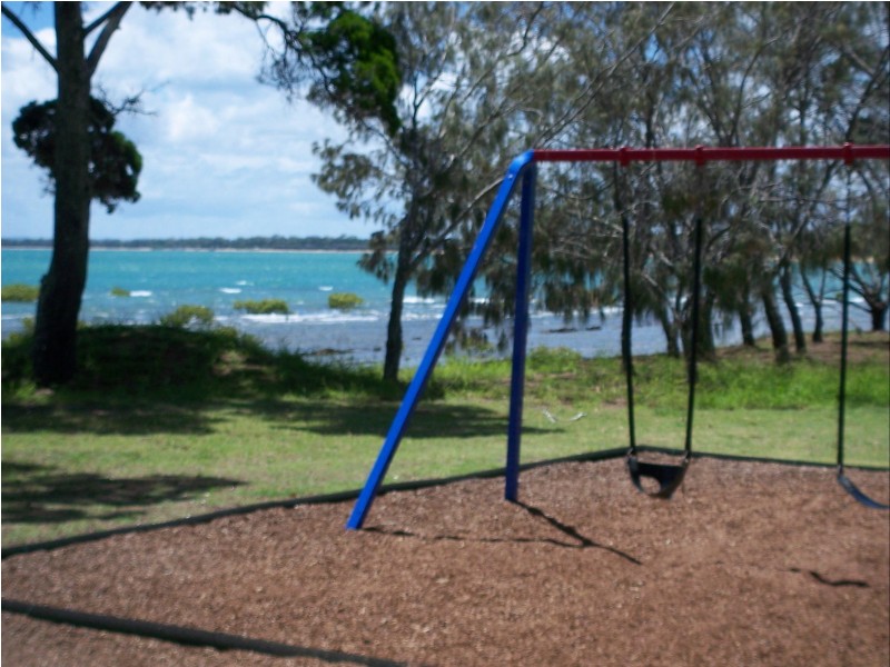 27 Anchorage Cct, Point Vernon QLD 4655