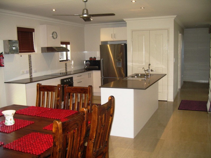 13 Bay Park Rd, Wondunna QLD 4655