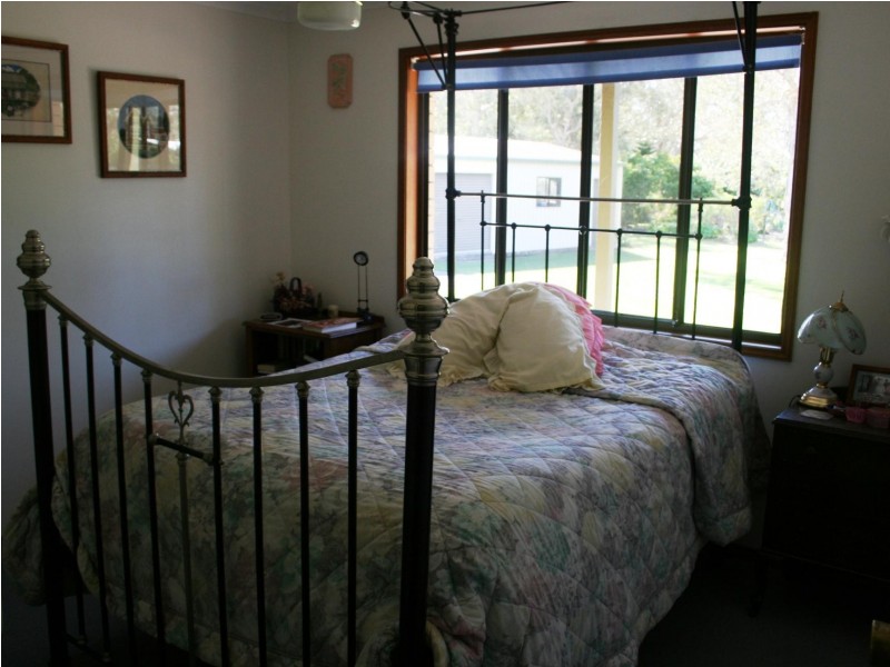 60 Washington Dr, Wondunna QLD 4655