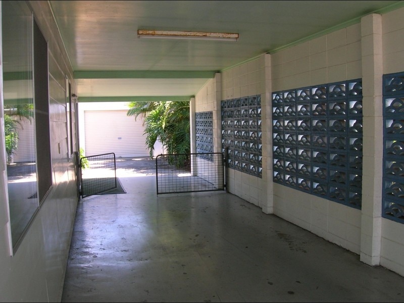 593 Boat Harbour Drive, Urangan QLD 4655