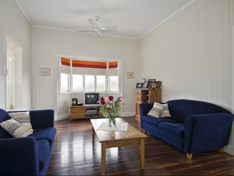 70 Denmans Camp Rd, Torquay QLD 4655