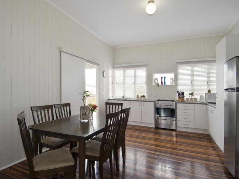 70 Denmans Camp Rd, Torquay QLD 4655