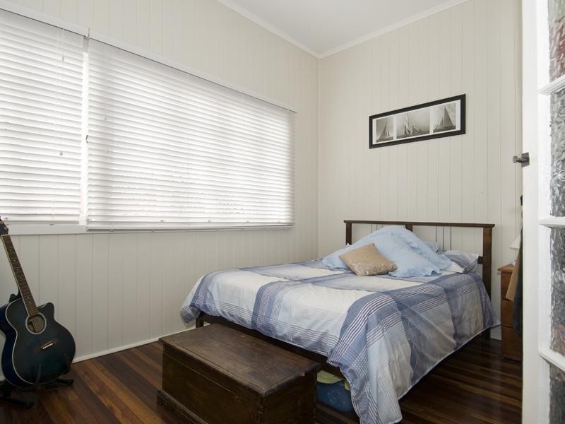 70 Denmans Camp Rd, Torquay QLD 4655