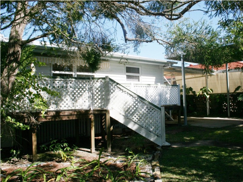 11 Barnstaple, Torquay QLD 4655