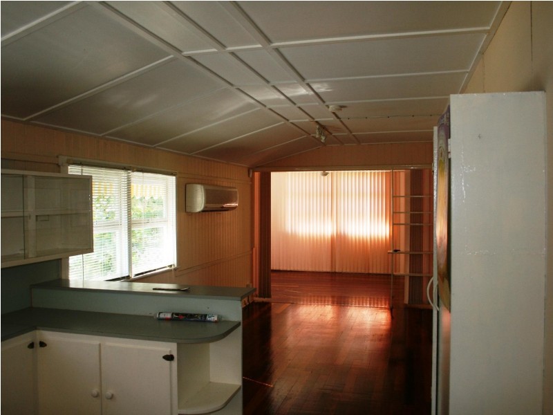 11 Barnstaple, Torquay QLD 4655