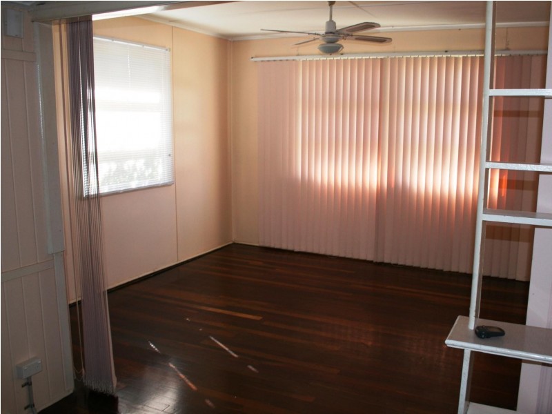 11 Barnstaple, Torquay QLD 4655