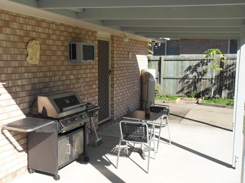 115 Bideford St, Torquay QLD 4655
