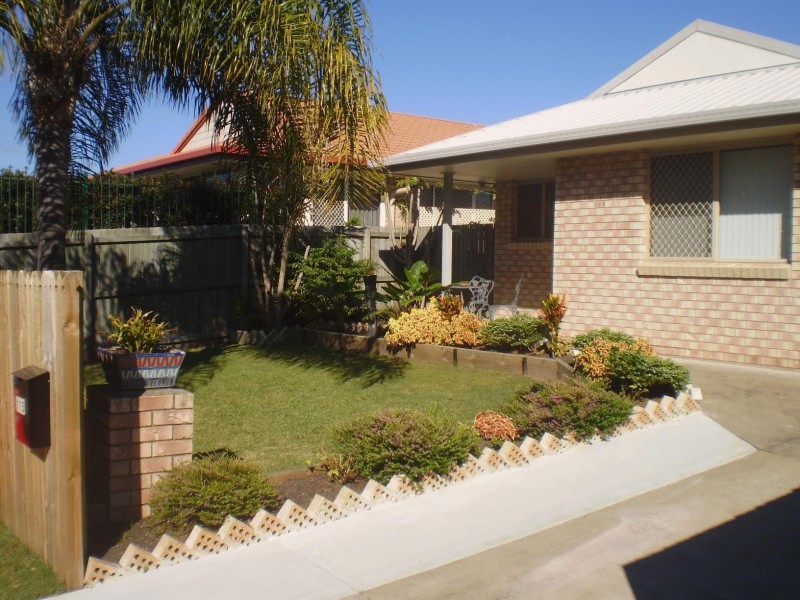 115 Bideford St, Torquay QLD 4655
