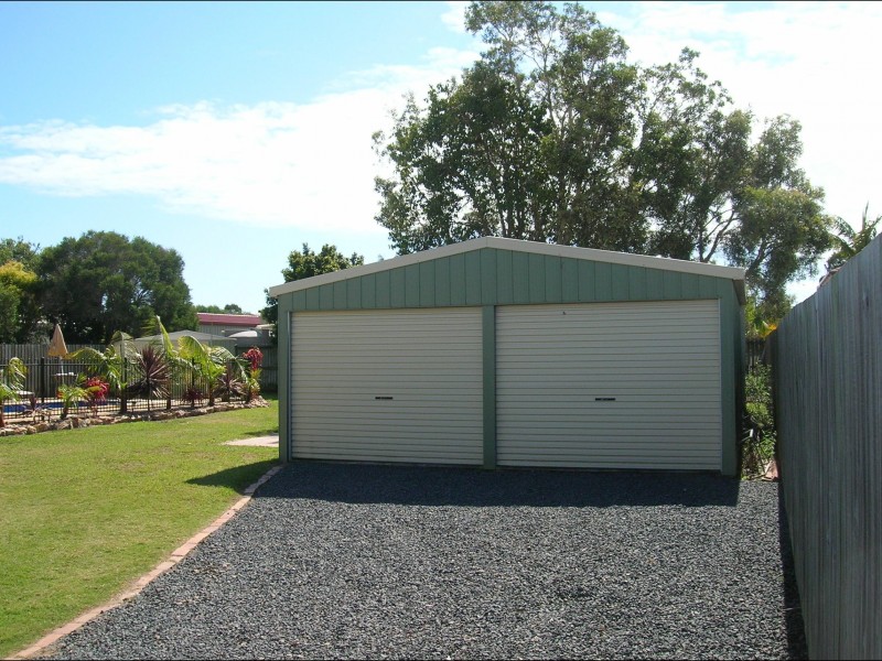 27 Cassandra Cres, Urangan QLD 4655