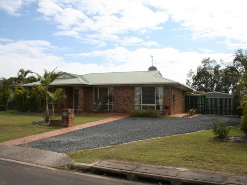 27 Cassandra Cres, Urangan QLD 4655