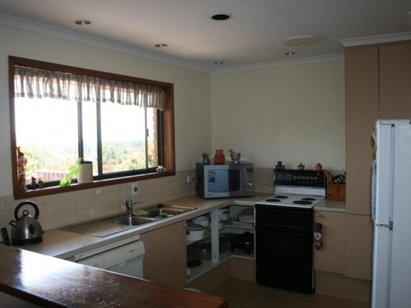 34 Hillcrest Ave, Scarness QLD 4655