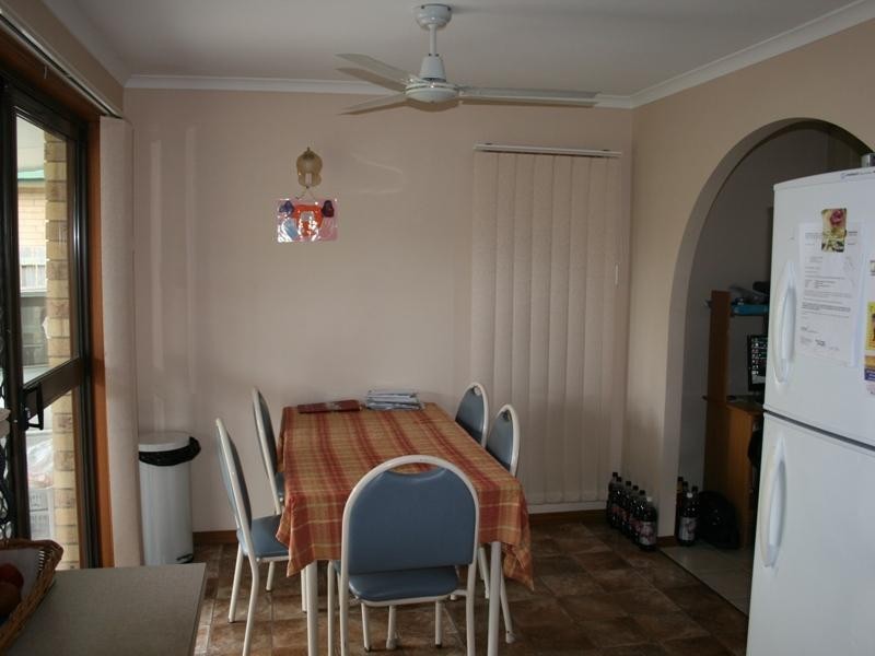 18 South St, Urangan QLD 4655