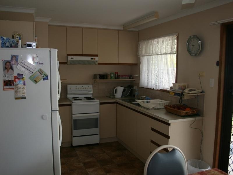 18 South St, Urangan QLD 4655