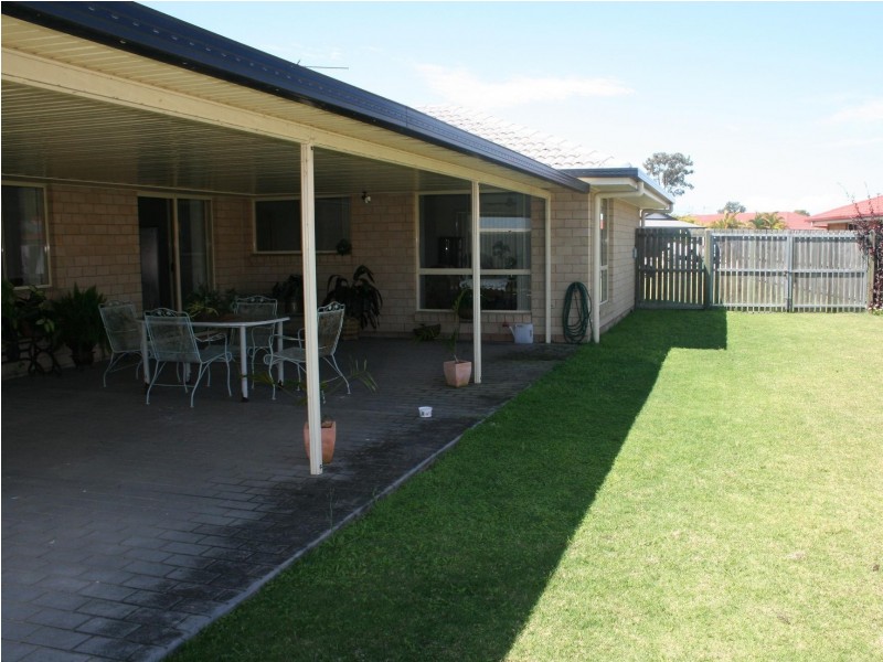 6 Arwon Close, Point Vernon QLD 4655