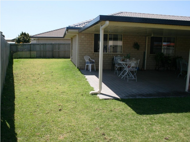6 Arwon Close, Point Vernon QLD 4655