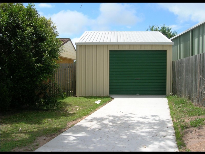 31 Park St, Urangan QLD 4655