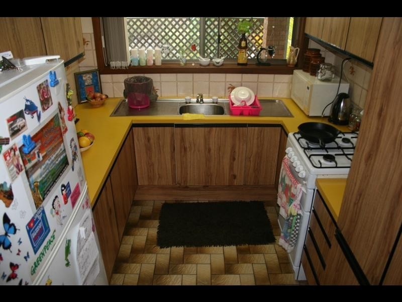 31 Park St, Urangan QLD 4655