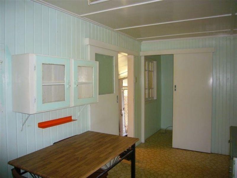 3 Cunningham St, Torquay QLD 4655