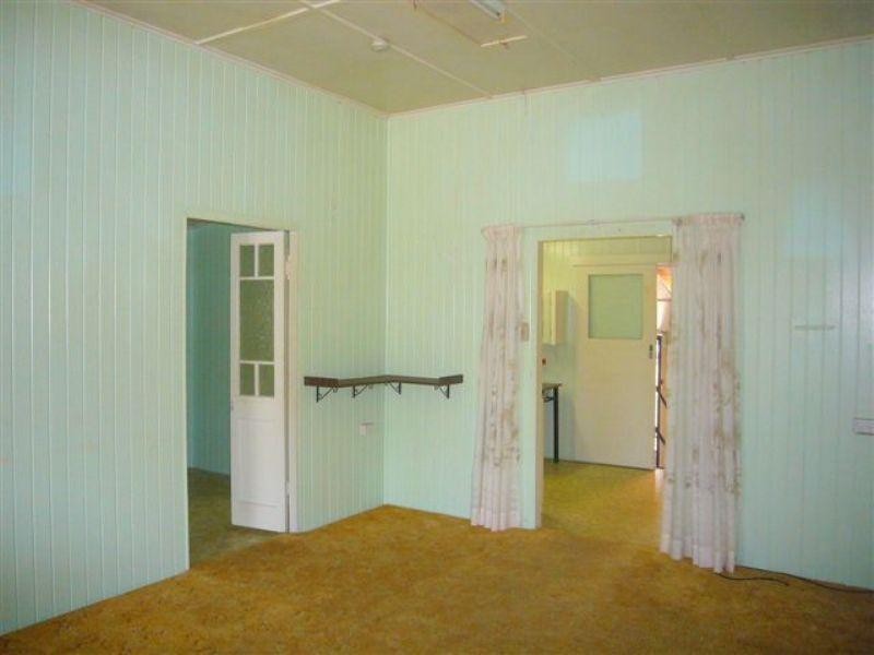 3 Cunningham St, Torquay QLD 4655