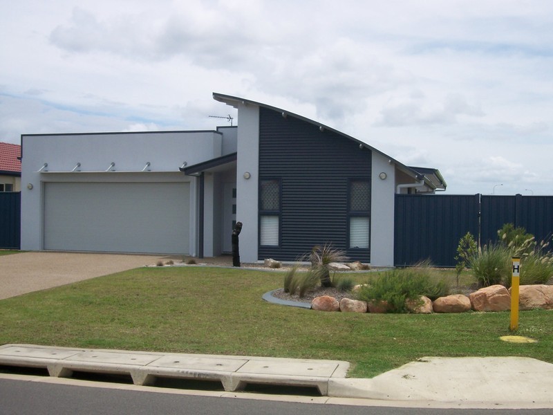 Eli Waters QLD 4655