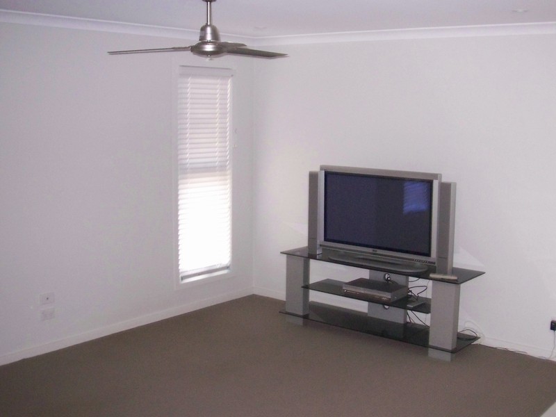 Eli Waters QLD 4655