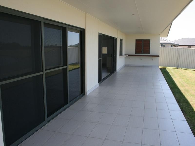 7 Bounty Circuit, Eli Waters QLD 4655