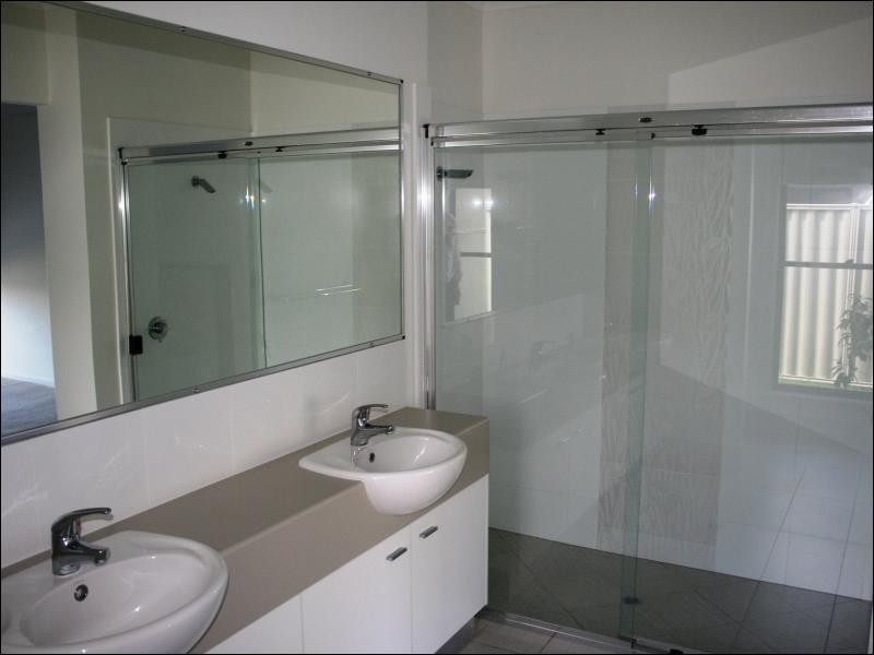 7 Bounty Circuit, Eli Waters QLD 4655