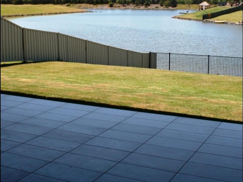 7 Bounty Circuit, Eli Waters QLD 4655