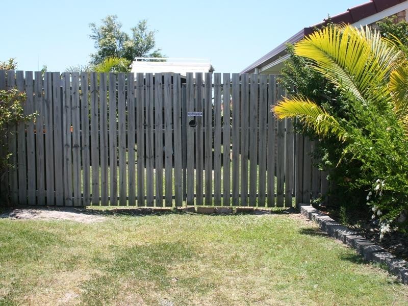 1 Border Court, Torquay QLD 4655